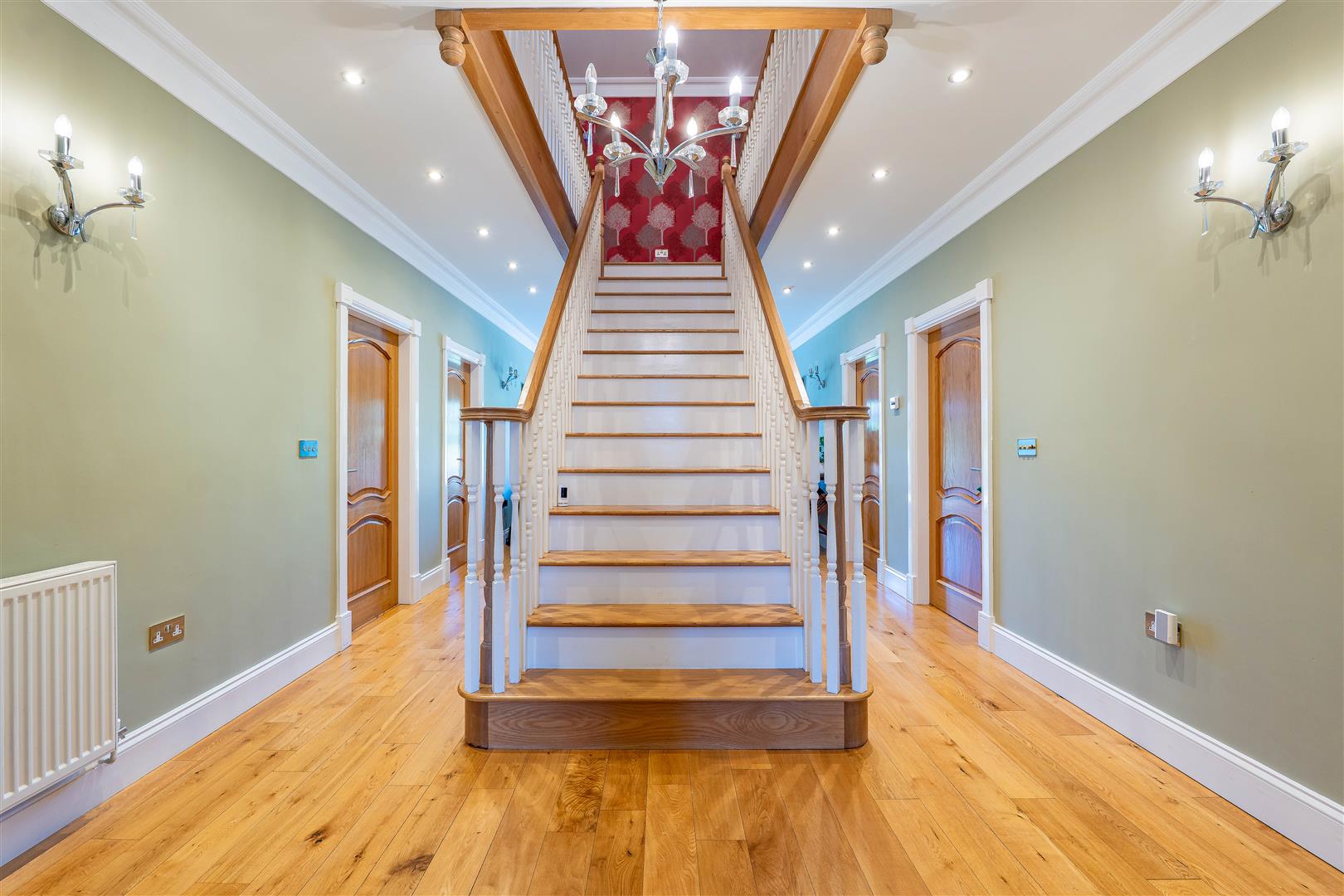 6 bed property in Church Street, Preston